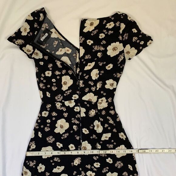 Reformation Lucinda Floral Mini Dress 0 XXS Black SS V Neck Whimsygoth 90s - Picture 9 of 10
